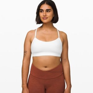 Lululemon Flow Y bra nulu light support b/c cup